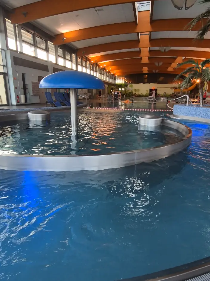 Deichwelle Neuwied, Hallenbad und Abenteuerinsel