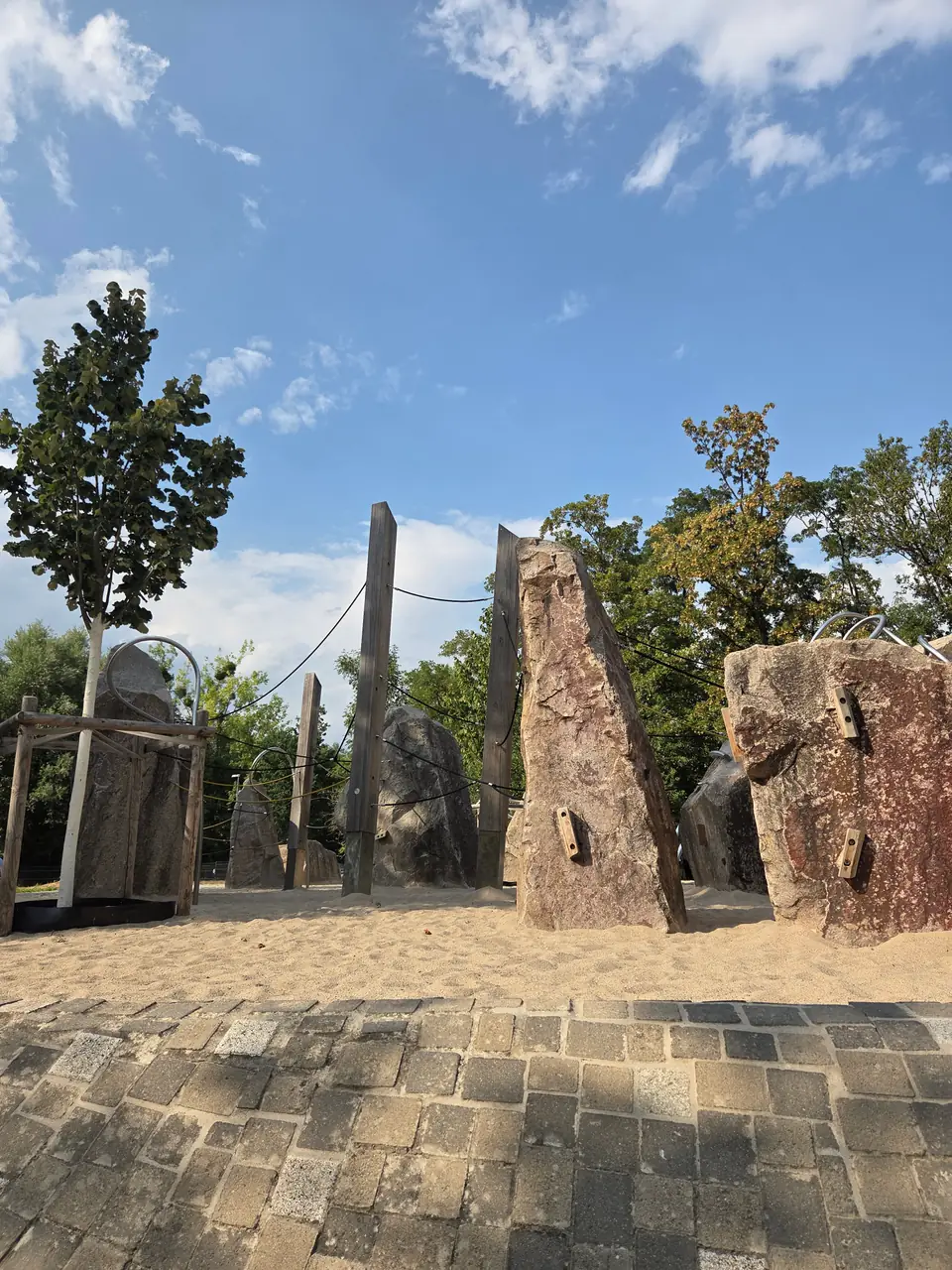 Kletterspielplatz Bleidenberg - Festungsspielplatz – Einblick 6