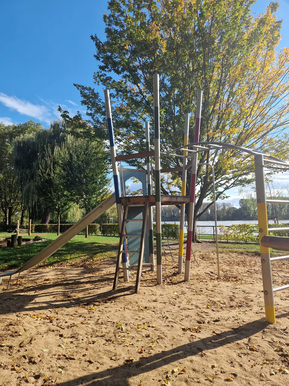 Spielplatz Michaelspark Rheinwiese